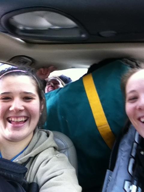 ratt26's tweet photo. #smallcarproblems @shanmac04 @ehowitzer27 @brittanystyner http://t.co/fXpTuiLy