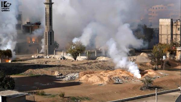 كفربطنا | Kaferbatna
قصف الفوسفور على البلدة 
الأربعاء | 12.12.2012 | Wednesday
#سوريا #دمشق #syria #damascus ”