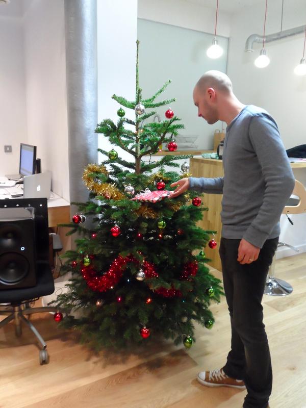 Here's Jono delivering his mystery gift for the Anjuna stocking comp, but what is it?! Only one person will find out..