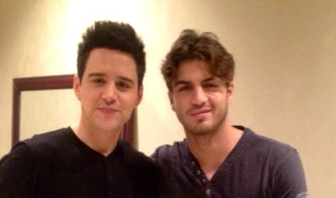 LatinWENews's tweet photo. young (LGP) Latino Galán Power @alejandrochaban @maxi_iglesias apoyando #TeletonUSA http://t.co/KJmhIkGa