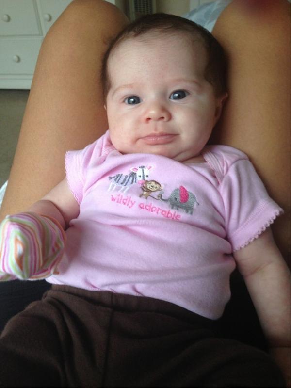 GYGabrielaGomez's tweet image. Preciosura mía como te extraño :) #lentejita #primcess #niece #miprincesa @jeniferbuitrago