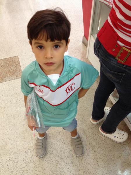 Bicho, manda teu email pra mandar um video de 5 s "caçador de rubro negro!"