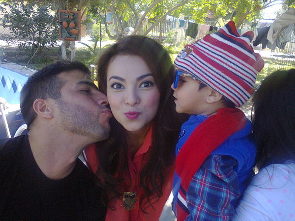 ClarissaGil1's tweet image. con mis hombres de mi vida #LOSAMO @Juanlui7  bien recibida en #SINALO aprendi mas de mil cosas junto a el ;)