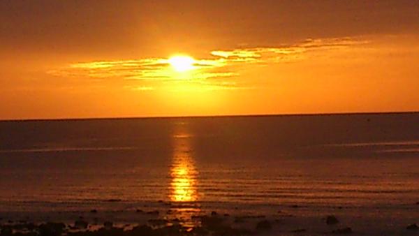 TricesTweet's tweet image. This is the Thailand I was waiting for. #hellosunset