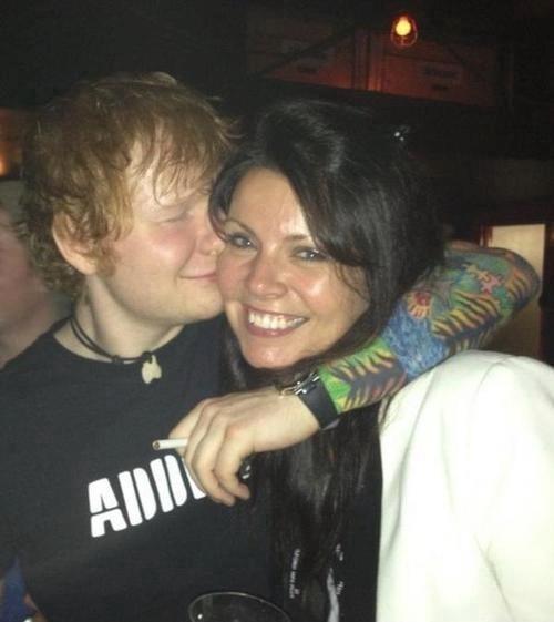 HarryStylesDE's tweet photo. @EdSheeran @AnneFoxyCox http://t.co/mM0kepas