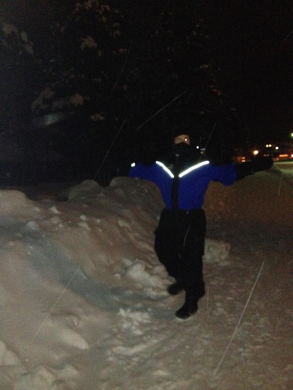 pinguboo7's tweet photo. We could actually loose our feet!! #snowww http://t.co/sBXv5ng9