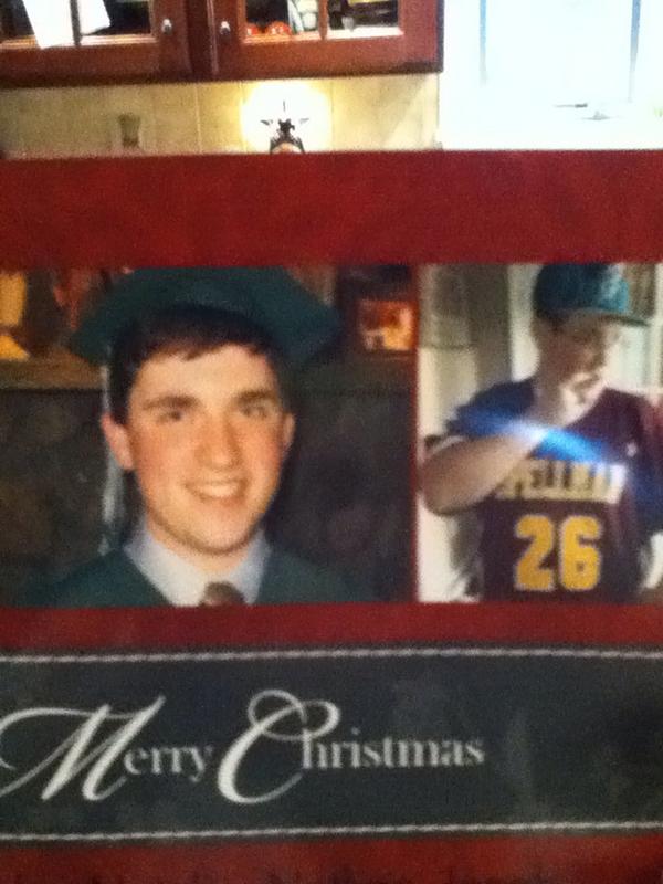Jonah_Morgan26's tweet image. Morgan Christmas card #wheresAbby