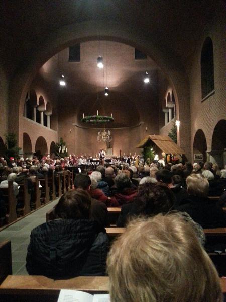 Kickvors's tweet image. Al lekker in de Kerstsfeer aan het komen bij #carolsaandedongen in Raamsdonksveer