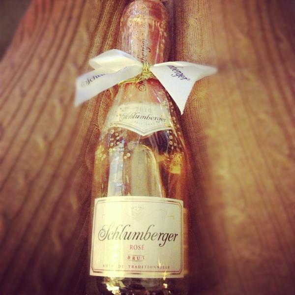 jadebrogden's tweet photo. German champers #yum http://t.co/tLwDbquq