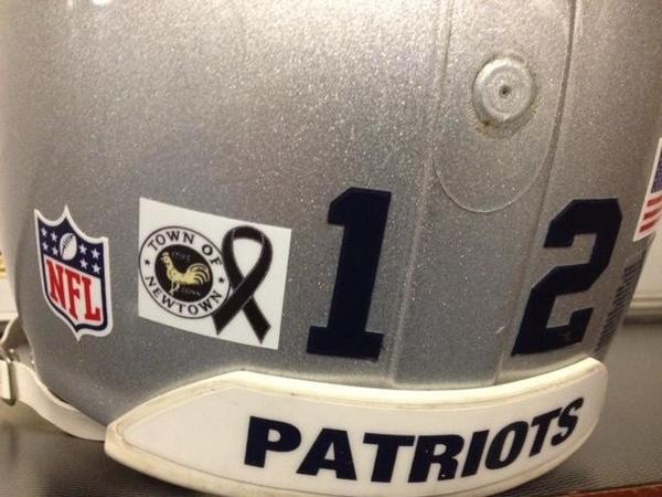 JacobyEllsbury's tweet photo. Great the @Patriots will be wearing the Newtown, CT helmet decal in tonight's game against the @49ers http://t.co/Hnf0v2gw