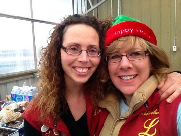 CrystalAdamo's tweet photo. Good times at @AirdrieLioness  adopt a family program delivery day http://t.co/OV4Bx0Se