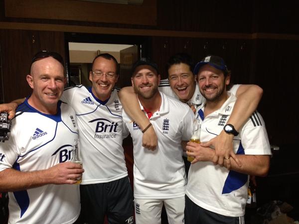 MattPrior13's tweet photo. The boys that keep us going! #medicalteam thanks a lot boys! http://t.co/yLfv1vDb