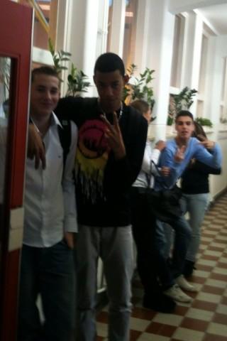 Rickxx_13's tweet photo. Éckte mooiboys http://t.co/MhKGdZlX
