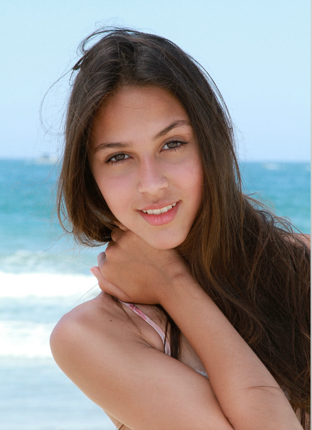 What Is Actress Luisa Rubino Age And How Tall Is She? Net Worth And Family