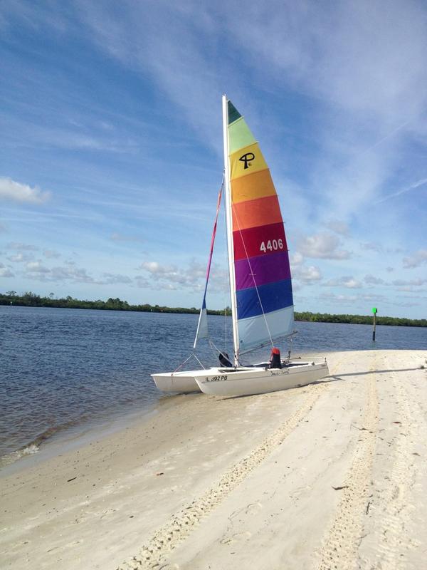 theboatworks's tweet photo. Nothing like sailing to a beach in December! http://t.co/FtZU5Mbe