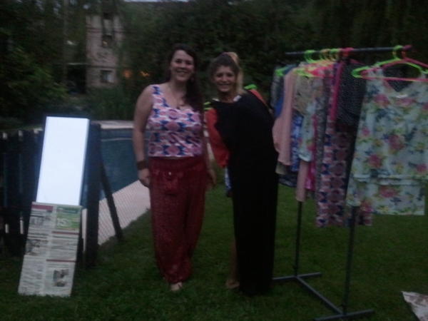 Laspirolas's tweet photo. Mis amigas pirolas seccsyysss #theyrock #aldipejito #sofigaeta http://t.co/7ijEUF1o