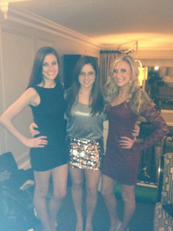 JenniferYong1's tweet photo. Vegas!!!!!!! @Megan_Heffernan @CaseMcChase http://t.co/hsiHOxbI
