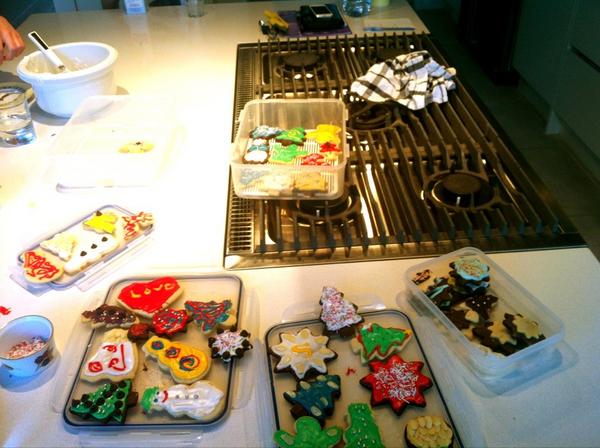 patrick_huber's tweet image. @ABlinkyyy @knewhall13 @shaymocollins did y'all not see all my Christmas cookies? #yesiamamazing #cookinggenius