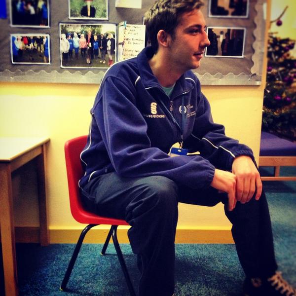 moody_mellor's tweet image. @Ginger_Bawls just as you asked! @hillluke living his dream at placement #tinychair #lankyfuck #bigboyting