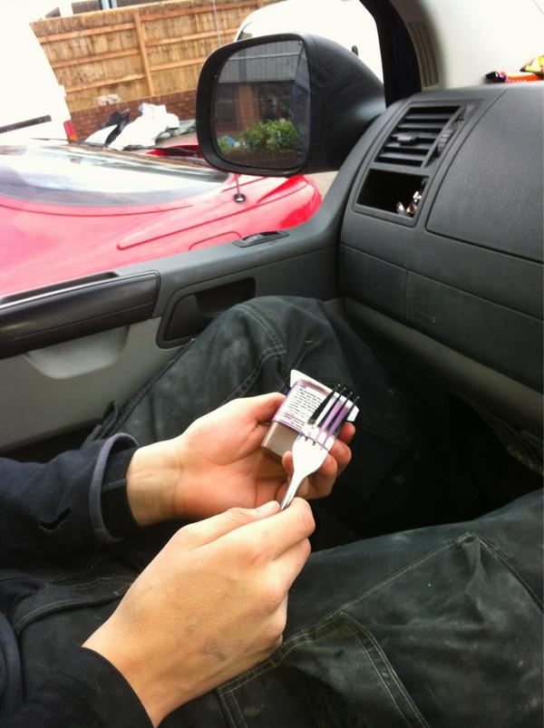 silverbushy's tweet photo. That awkward moment wen u bring a fork for a yogurt 🍴 @Cliffy19x @BryanSephtonLFC @DanHafez8 http://t.co/Ch7vZlSA