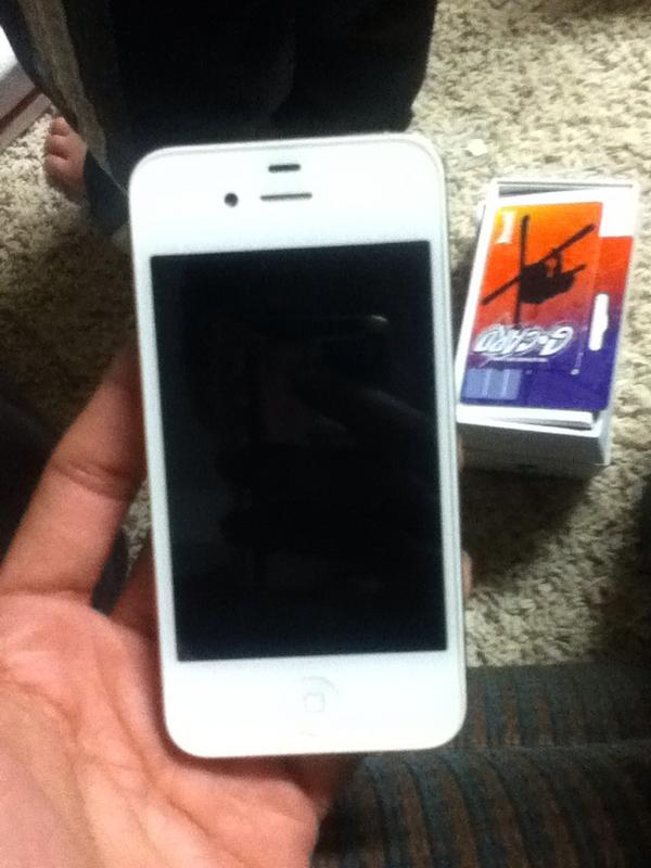ELiefting's tweet photo. Yes got the iPhone 5:):):):):) http://t.co/0xeUvWt0