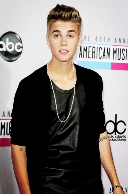 Джастин бибер 2022. Джастин бибер 2015. Justin bieber 2022. Сколько лет биберу в 2024. Сколько лет биберу в 2024.