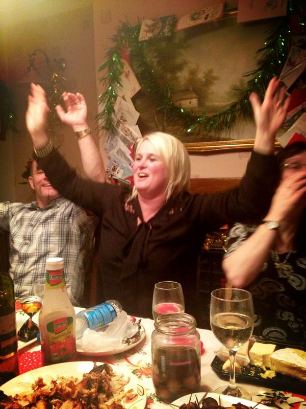 hollymjenkins's tweet image. Go on jules! #merrychristmas  #takethat #crazyauntie