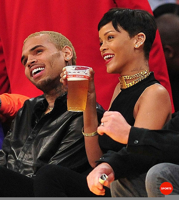 Rihanna y Chris Brown >> Noticias/Rumores - Página 48 A-_b-U8CUAAQBcr