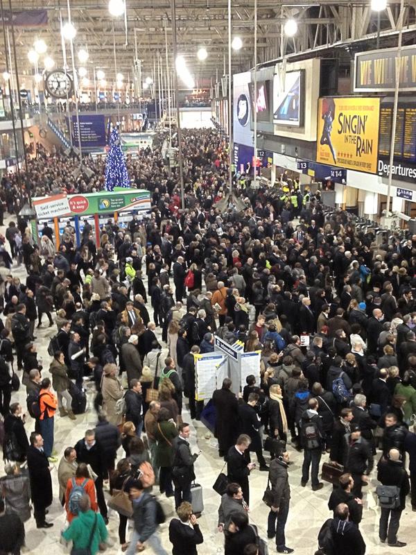 Planning to head home on #swtrains from #Waterloo? Don't. #earlsfield
