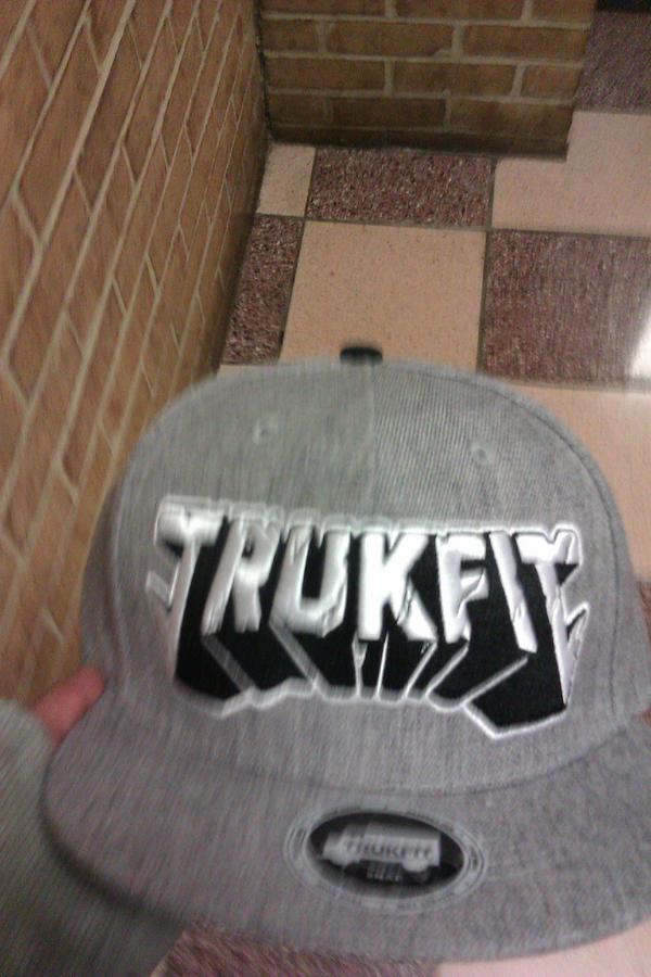 pr_Saulwashere's tweet photo. @LilTunechi just got a TrukFit snapback http://t.co/ZDUJ0Z9j