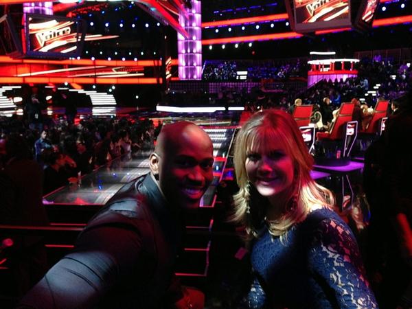 Ali_Sweeney's tweet photo. Woo hoo @NBCTheVoice #VoiceFinale !!!  Who's gonna win?! http://t.co/qyvjjmGQ