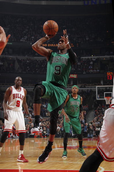 SoleCollector.com on X: Rajon Rondo is wearing the Fighter Jet Foamposite  One tonight:  / X