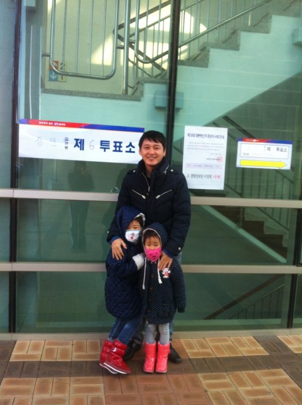 ansloveu's tweet photo. 나도 투표 인증샷!! http://t.co/ySqGZ8Oo