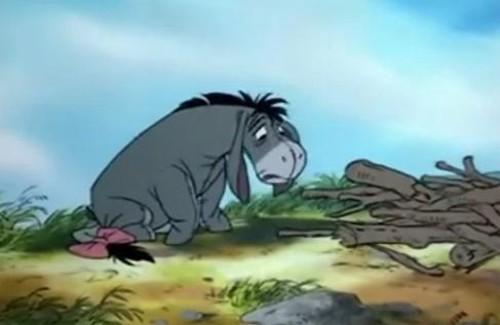 ディズニー雑学 トリビア じゃみログ イーヨーの名前の由来はロバの鳴き声 イギリスでロバの鳴き声は イーヨー Eeyore と呼ばれています Http T Co 4gf3pc50