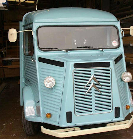 MargoAndRitas's tweet photo. Mexican Street Food coming Jan13 served from Rita our Classic French H Van, she got ARRIBA!   book NOW #northwesthour http://t.co/ka9u0Ae7