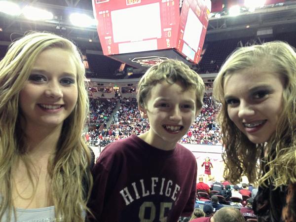 TLep10's tweet image. Cheering on the Lady Gamecocks vs. #1Stanford! 🏀