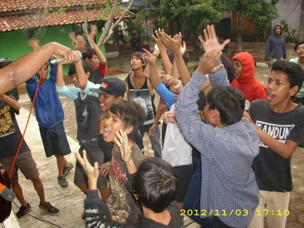 thanks <a href="/LH_fams/">LITTLE FAMS</a> :)