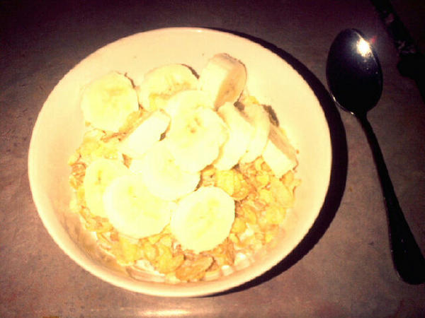 luvsashh's tweet image. Getting those vitamins and proteins in #somethingquick