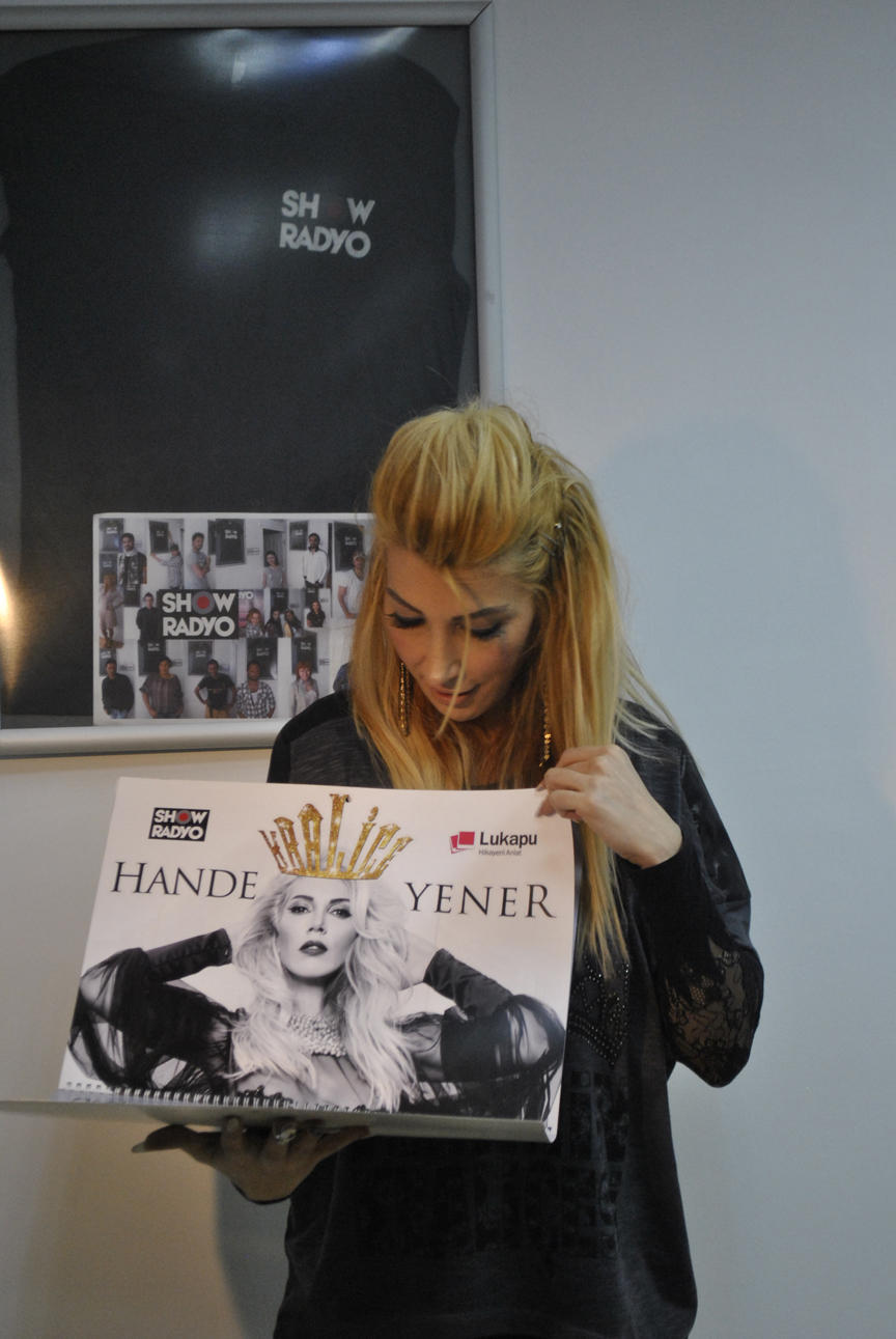 A-kAdveCMAIKwch.jpg:large