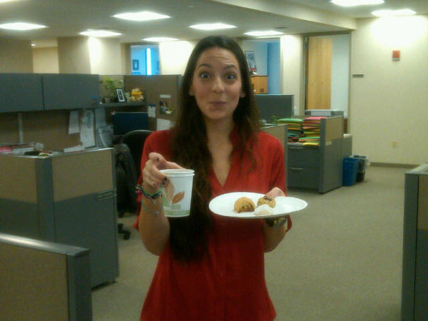 jessie_mitch11's tweet image. @ChristinaTasch is the worst influence on me at my office #cookiesforbreakfast #activeproblems