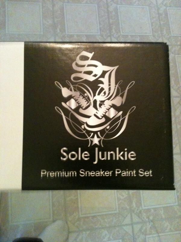 S/O THE BIG HOMIE @solejunkie JUS GOT MY PAINT IN KAN'T WAIT TO DO MY FIRST PAIR