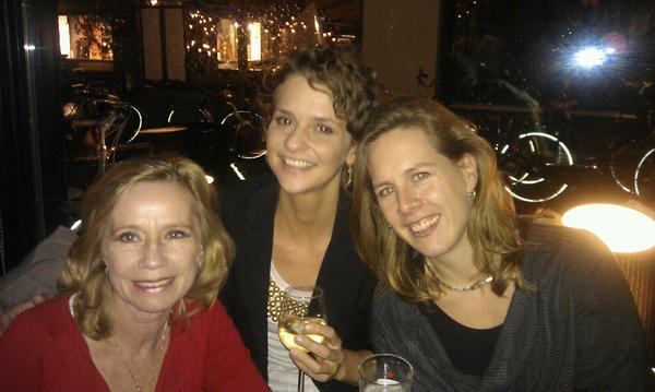 Tomvannoort's tweet image. Ze zijn zo #Cloos..... #stafeindejaarsborrel #seb2012 @Djoowen @femkespeelman