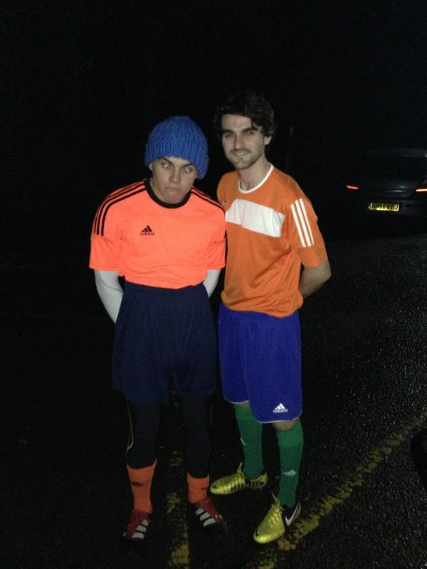 CarlSteadman's tweet image. Youths fashion these days #nothingwrong #colourful @JJGlendinning