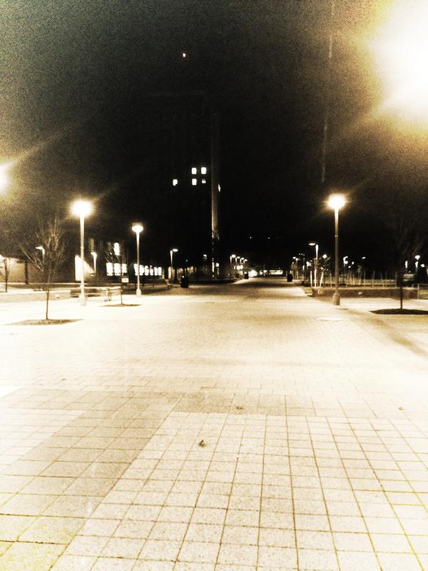 nick__salerno's tweet image. Wtf #lastoneleft #emptycampus