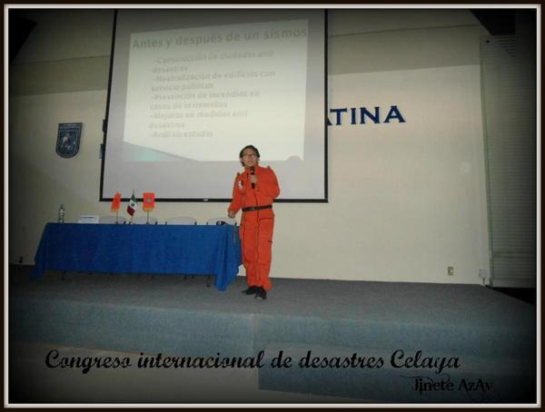 Swy25Mexico's tweet photo. Mexican PY Arturo Azuma talks about rescue missions in disaster areas. Proudly in #SWY25 #HeroesLatinoamericanos #Topos http://t.co/ZYTQggtP