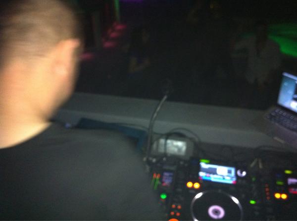 WALDOU91's tweet image. Ft. DJ MAST derrière les platines !!!
#Scratchtime #folie #loft16