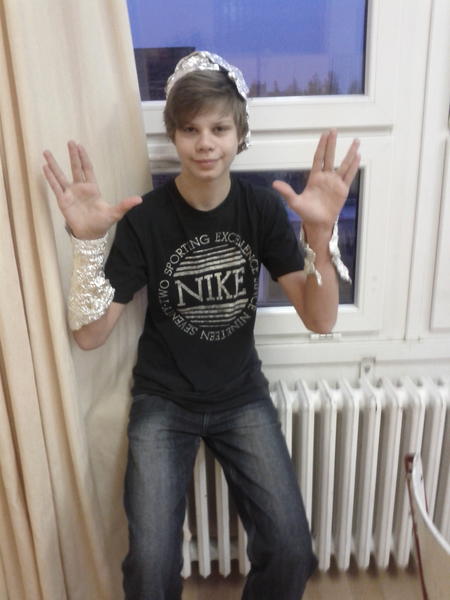 HaaruCZ's tweet photo. @Lokemful se připravil na konec světa :-) http://t.co/s8Wwt7A1