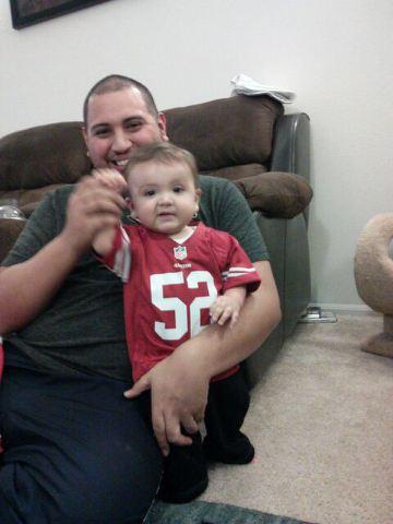 rogerp03's tweet photo. @SportsCenter  Sebastian is ready for a 49ers win. http://t.co/r2N5aJ7R
