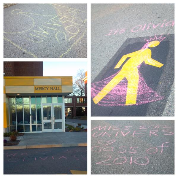 MissUniverse's tweet image. Loving the beautiful artwork at school BayView High school #class2010 from @diandraverbeyst @BiancaGemma @ToriFederici