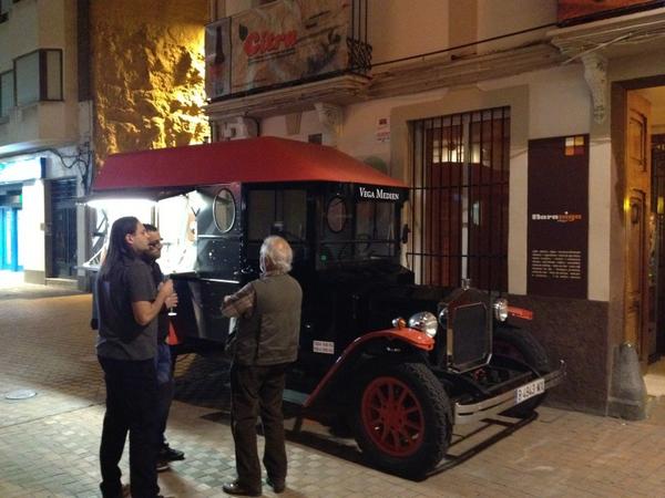 En <a href="/naranigamusic/">naraniga</a> podeis degustar el cava Vega Medien hoy!!!!, con @vinsicaves